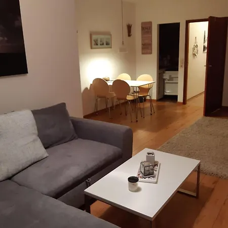 Ferienwohnung-ab5-2-2 *
